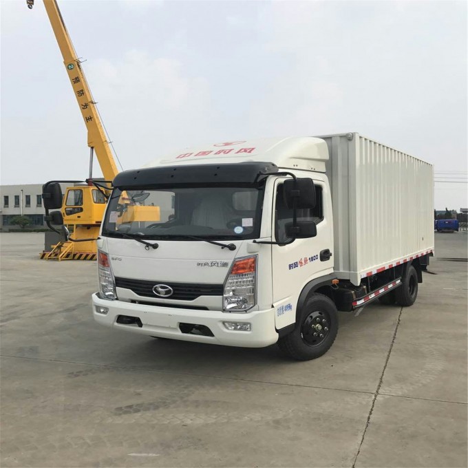 Light Box Cargo Truck for 4 Tons Image1