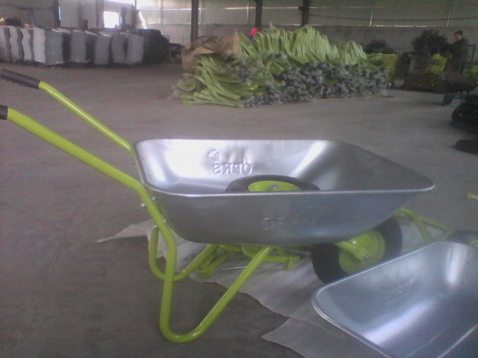 Wheelbarrow with Galvanized Tray Wb5204 Image1