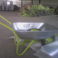 Wheelbarrow with Galvanized Tray Wb5204