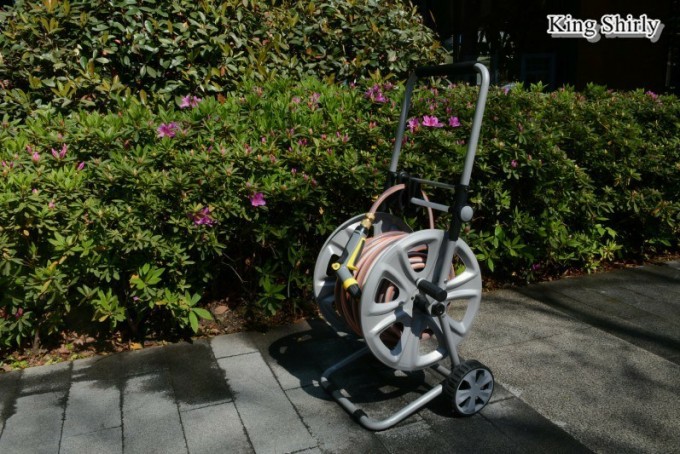 Metal Folding Hose Reel Trolley with Hose Track Guide for Garden Image1