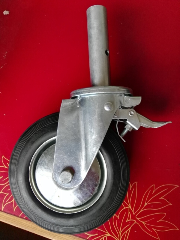 200kgs Heavy Duty Adjustable Heavy Duty Rubber Industrial Swivel Caster Image1