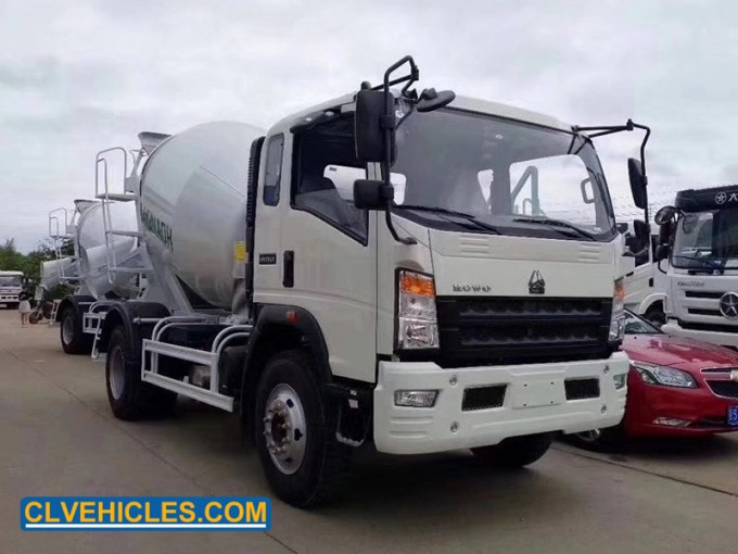 HOWO Euro3 130HP 4cbm 4000L Concrete Cement Drum Mixer Truck Image1