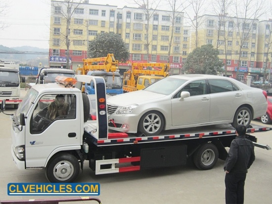 Isuzu 4X2 600p 5tons Road Wrecker Truck Flatbed Towing Truck Recovery Truck Factory Directly Sale Image1