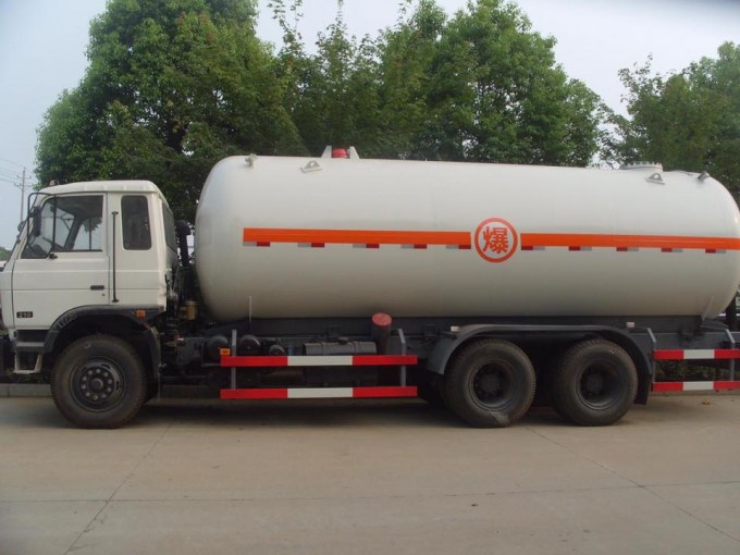 China Factory 30000 Liters Fully Pressurized LPG Propane Delivery Road Truck Image1