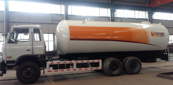 20000Liters Fully Pressurized LPG Propane Delivery Road Truck Image1