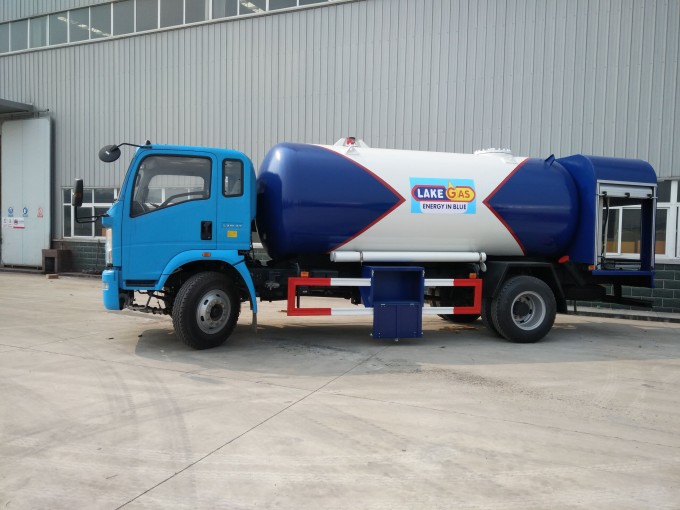 Dongfeng 4x2 10 Cubic Meters Lpg Cylinder Delivery Tank Truck Image1