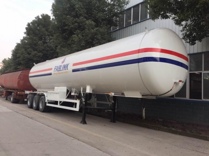 Large LPG Propane Tanker 3 Axles 60m3 Semi Trailer for Sale Image1